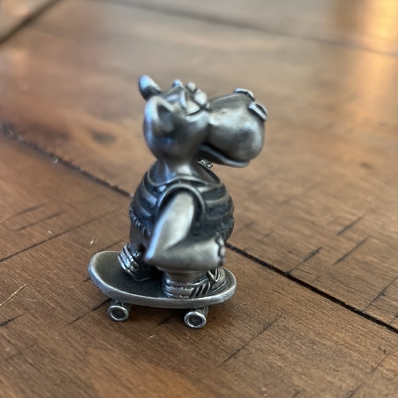 Schmid Skate Boarding Hippo - Picture 3 of 9